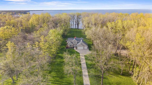 5100 STREICH LANE, Oshkosh, WI 54902