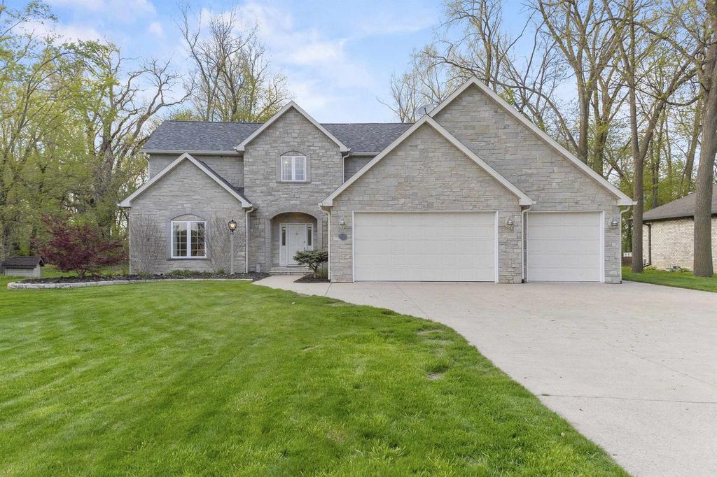5100 STREICH LANE, Oshkosh, WI 54902