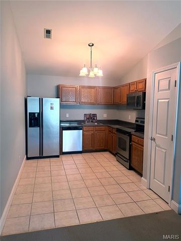 7409 Triwoods Drive I, St Louis, MO 63119