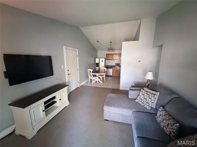 7409 Triwoods Drive I, St Louis, MO 63119
