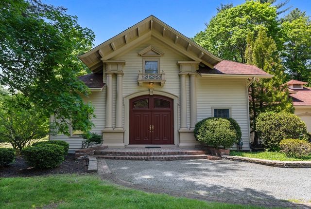 501 Canton St, Westwood, MA 02090