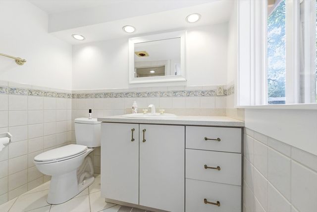 501 Canton St, Westwood, MA 02090