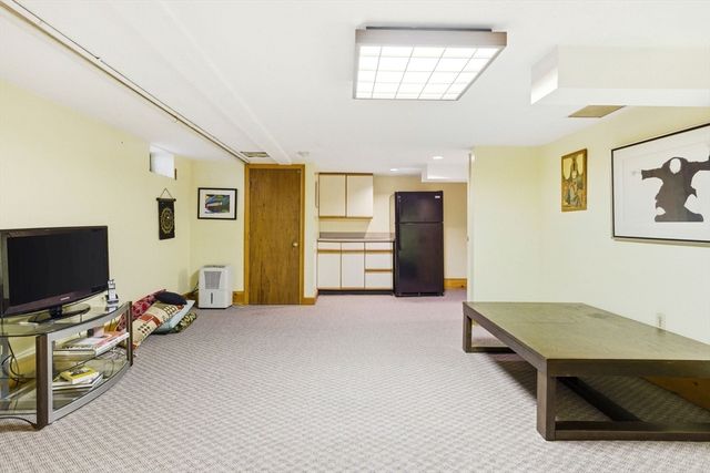 501 Canton St, Westwood, MA 02090