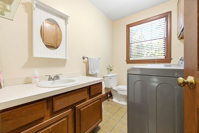 501 Canton St, Westwood, MA 02090
