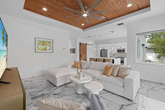 811 30TH COURT E, Bradenton, FL 34208