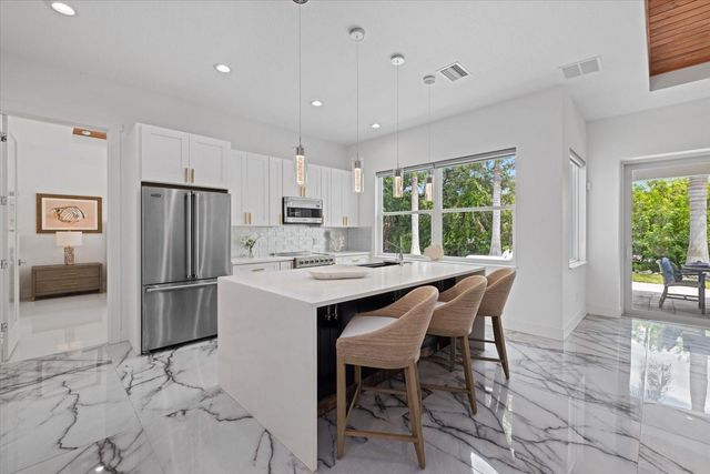 811 30TH COURT E, Bradenton, FL 34208
