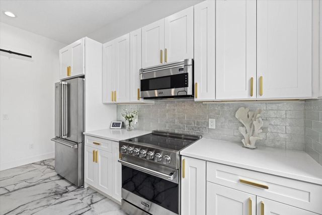 811 30TH COURT E, Bradenton, FL 34208