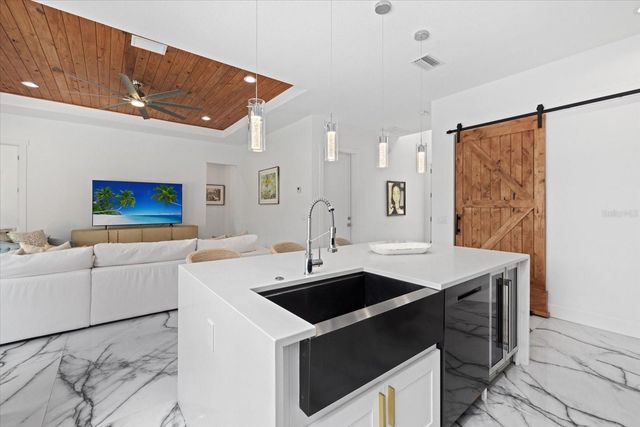 811 30TH COURT E, Bradenton, FL 34208