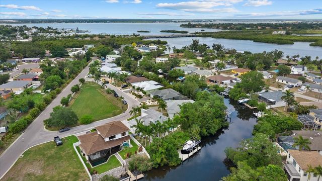 811 30TH COURT E, Bradenton, FL 34208