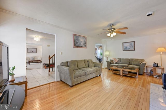 11844 DINWIDDIE DR, Rockville, MD 20852