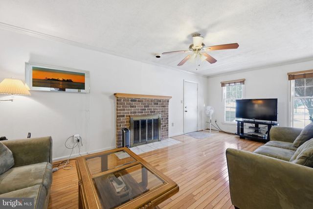 11844 DINWIDDIE DR, Rockville, MD 20852