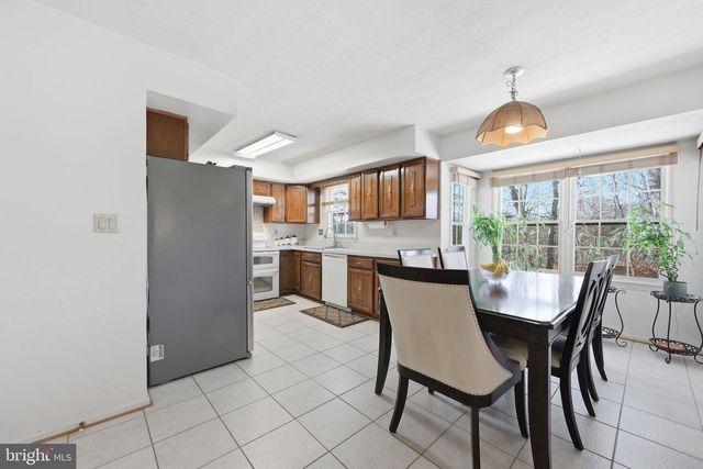 11844 DINWIDDIE DR, Rockville, MD 20852