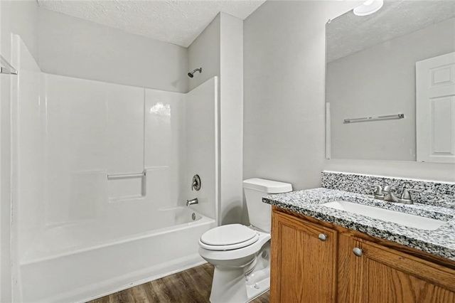 411 Crested View Drive, Loganville, GA 30052