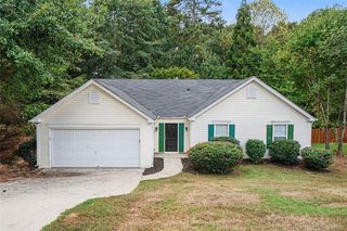 411 Crested View Drive, Loganville, GA 30052
