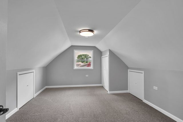 5707 W 82nd Place, Burbank, IL 60459