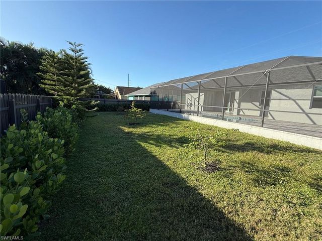 4627 Agualinda BLVD, Cape Coral, FL 33914