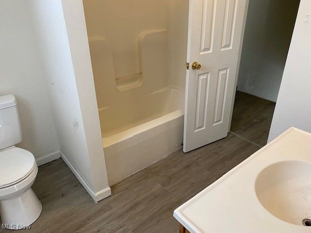 515 Flamos Circle NE, Canton, OH 44704