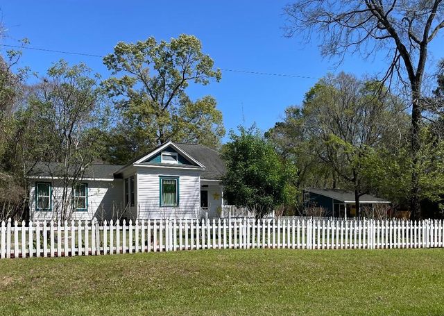 19018 Veterans Road, Magnolia, TX 77355