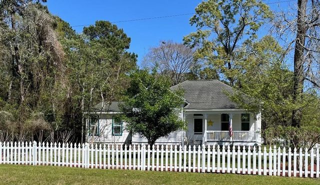 19018 Veterans Road, Magnolia, TX 77355