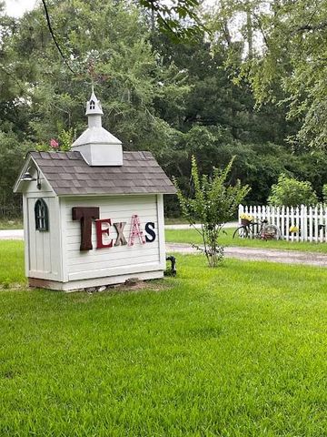 19018 Veterans Road, Magnolia, TX 77355