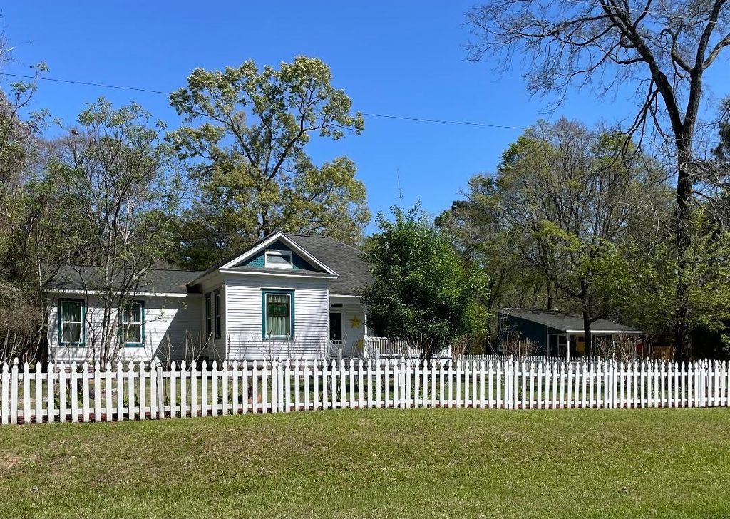 19018 Veterans Road, Magnolia, TX 77355