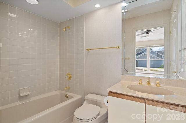 100 Meadowind Court, Waynesville, NC 28786