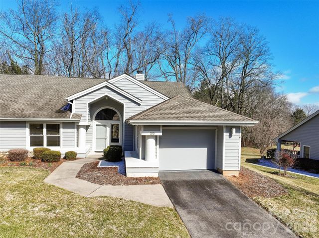 100 Meadowind Court, Waynesville, NC 28786