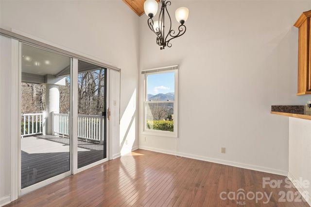 100 Meadowind Court, Waynesville, NC 28786