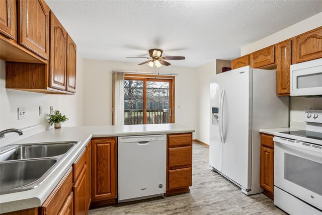 400 S 8th Court 16, Indianola, IA 50125