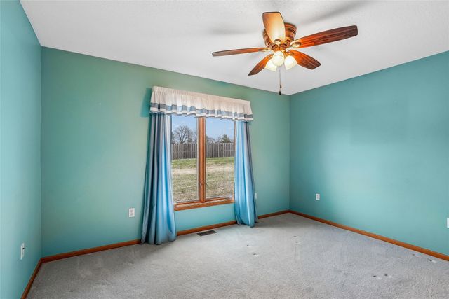 400 S 8th Court 16, Indianola, IA 50125