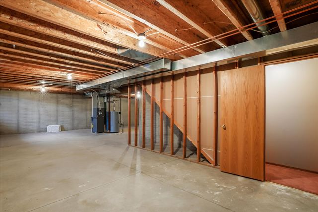 400 S 8th Court 16, Indianola, IA 50125