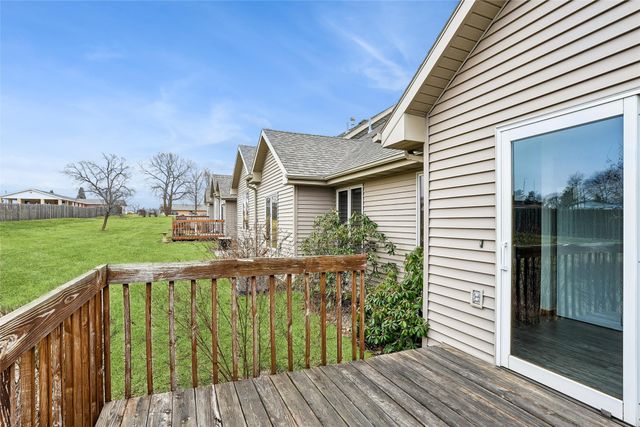 400 S 8th Court 16, Indianola, IA 50125