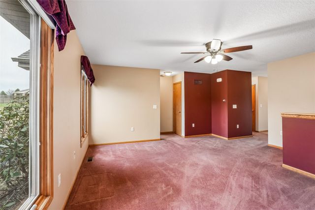 400 S 8th Court 16, Indianola, IA 50125