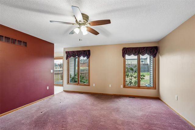 400 S 8th Court 16, Indianola, IA 50125