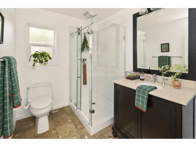 11543 Se FLAVEL St, Portland, OR 97266