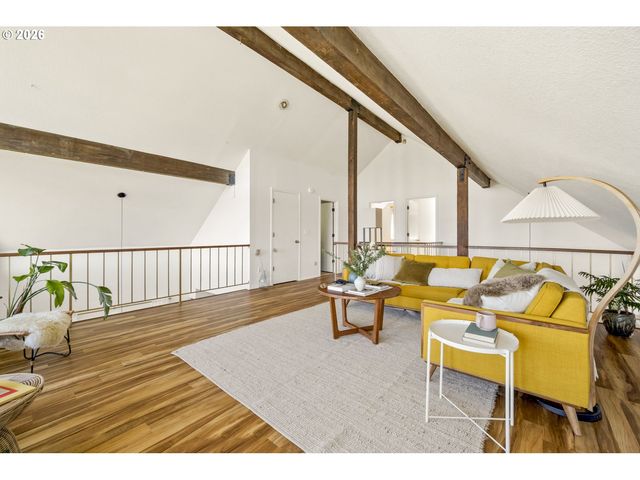 11543 Se FLAVEL St, Portland, OR 97266