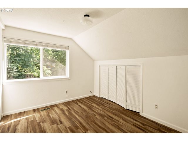 11543 Se FLAVEL St, Portland, OR 97266