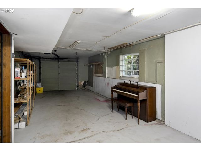 11543 Se FLAVEL St, Portland, OR 97266