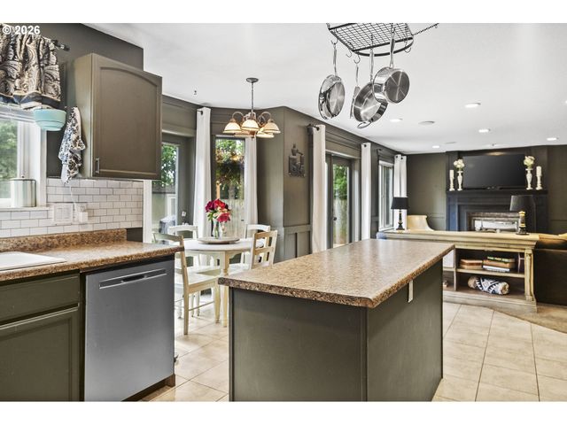 4505 Se 33RD Ct, Gresham, OR 97080