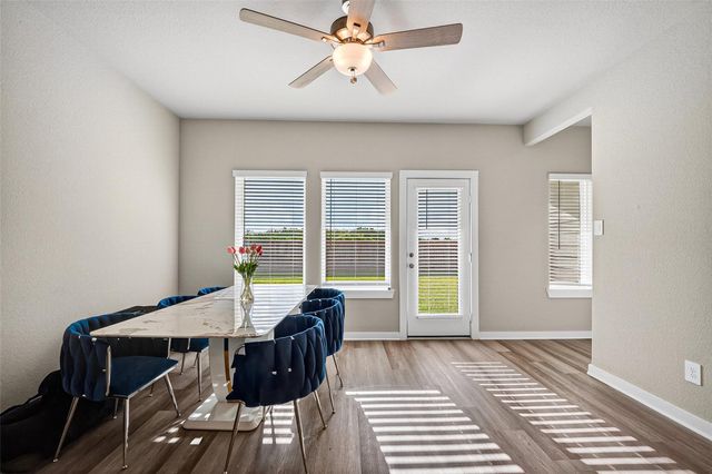 3615 Zilker Ln, Texas City, TX 77591