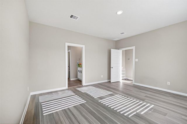 3615 Zilker Ln, Texas City, TX 77591