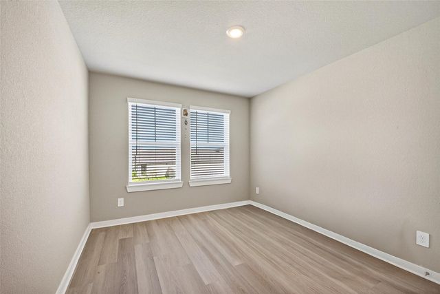 3615 Zilker Ln, Texas City, TX 77591