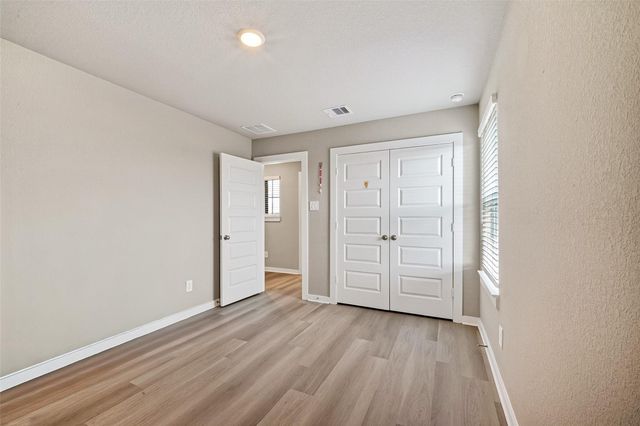 3615 Zilker Ln, Texas City, TX 77591