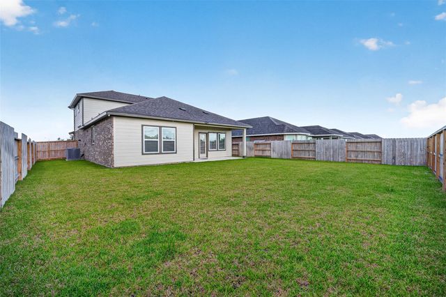 3615 Zilker Ln, Texas City, TX 77591