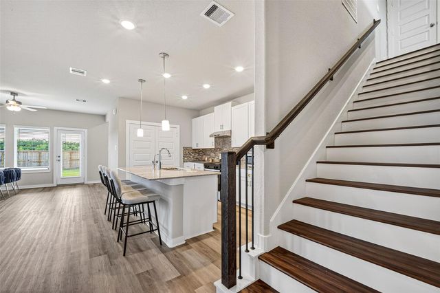 3615 Zilker Ln, Texas City, TX 77591