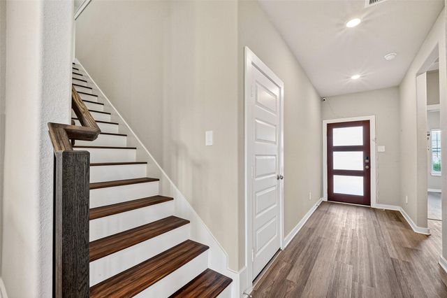 3615 Zilker Ln, Texas City, TX 77591