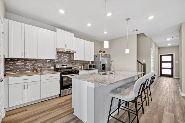 3615 Zilker Ln, Texas City, TX 77591