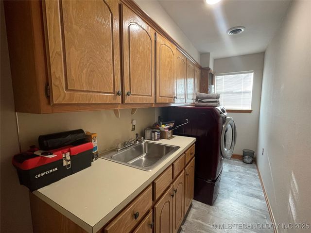 1418 3rd Avenue SW, Ardmore, OK 73401