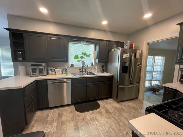 1418 3rd Avenue SW, Ardmore, OK 73401