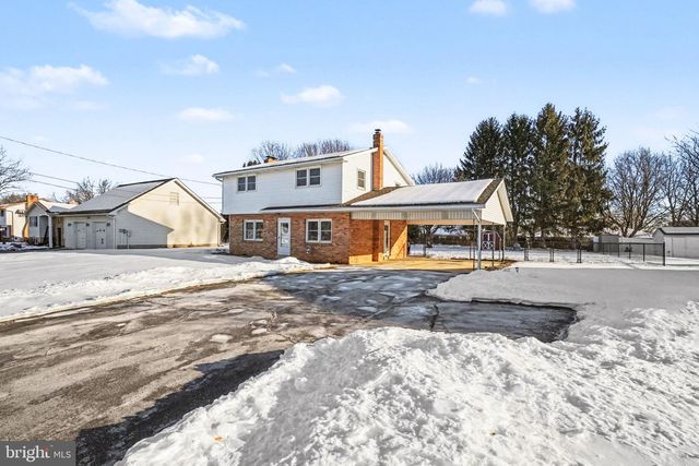 915 FORGE ROAD, Carlisle, PA 17015